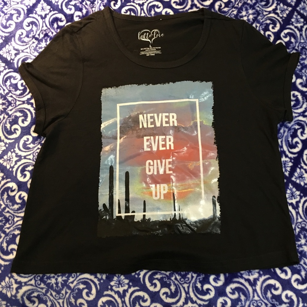 Never ever give up crop-top